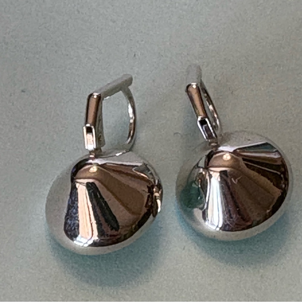 Light Lime Green Small Bella-Style Swarovski Crystal Rhodium Leverback Earrings - Picture 8 of 16